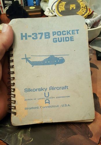 Rare 1962 sikorsky aircraft factory h-37b helocopter pocket guide handbook