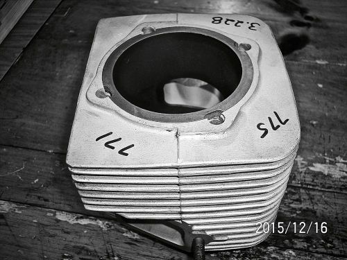 Skidoo snowmobile engine cylinder 1971 / 1972 / 775 tnt