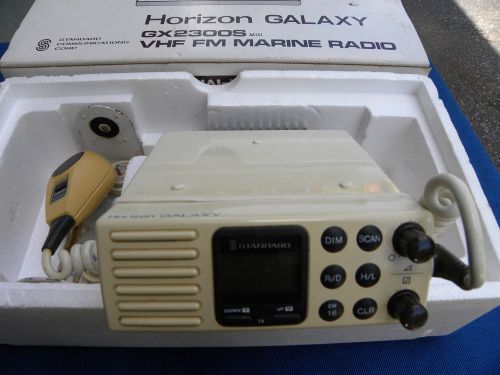 Marine vhf radio standard horizon gx2300x works great