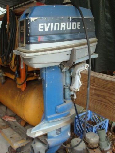 Vintage 1988 - 25 hp evinrude – e25rcca outboard motor with tiller arm