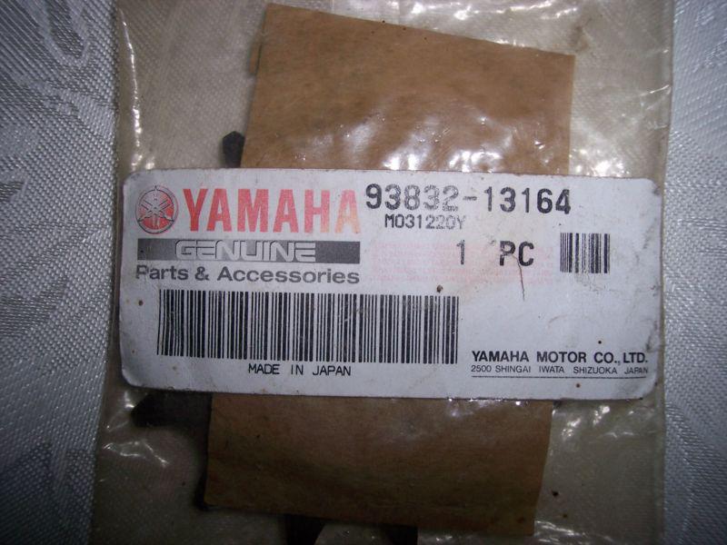 Yamaha oem steel front sprocket 13t 93832-13164