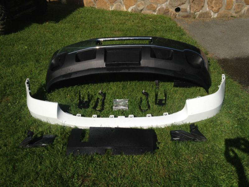 Oem gmc sierra 2011 - 2013 front bumper with attachments