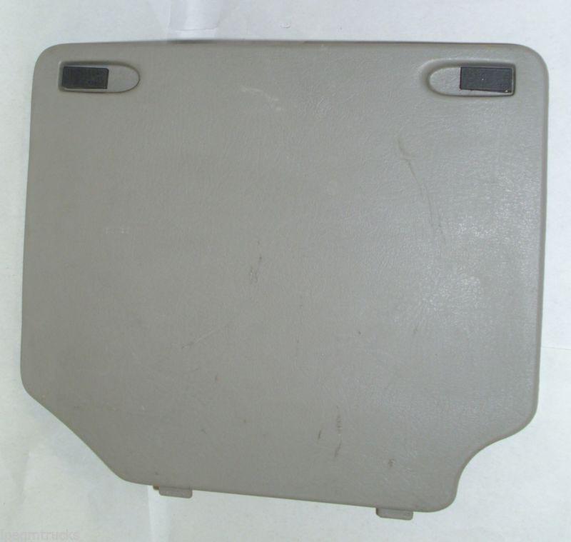 2002 chevy trailblazer ls 4d 4.2l right rear cargo trunk area storage bin cover