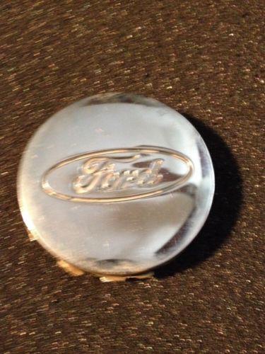 Ford escort centercap 99-02 part # f3cc-1a096-aa. crome