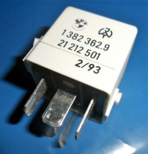 Bmw e24 / e30 / e31 / e34 (p#1382362) relay w.notch lock