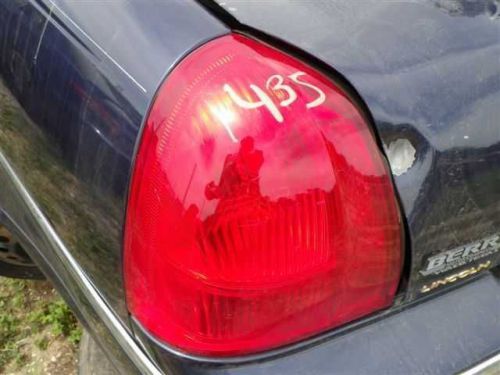 03 04 05 06 07 08 09 10 11 lincoln town car l. tail light quarter panel mounted