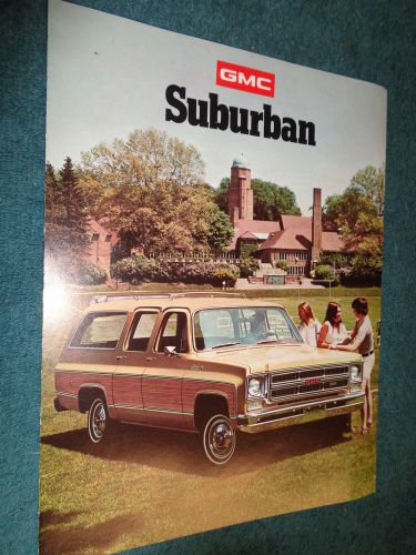 1975 gmc suburban sales catalog / original dealership brochure
