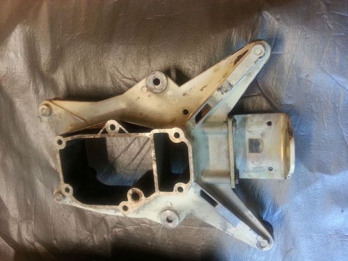 1971 chrysler 202hb exhaust mount 183963-2 spacer plate 20 hp (mt*)