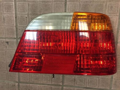 99 00 01 bmw e38 740 750 right passenger side taillight tail light lamp  8379188