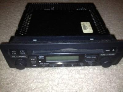 04 05 honda civic dx  am fm stereo radio w/ cd player; tested w/ code!