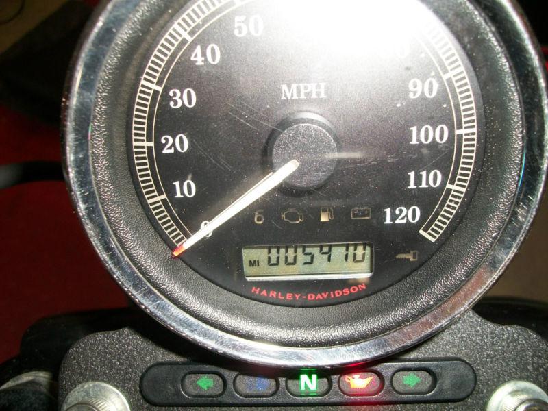 Harley davidson speedometer 5400 miles 67517-08