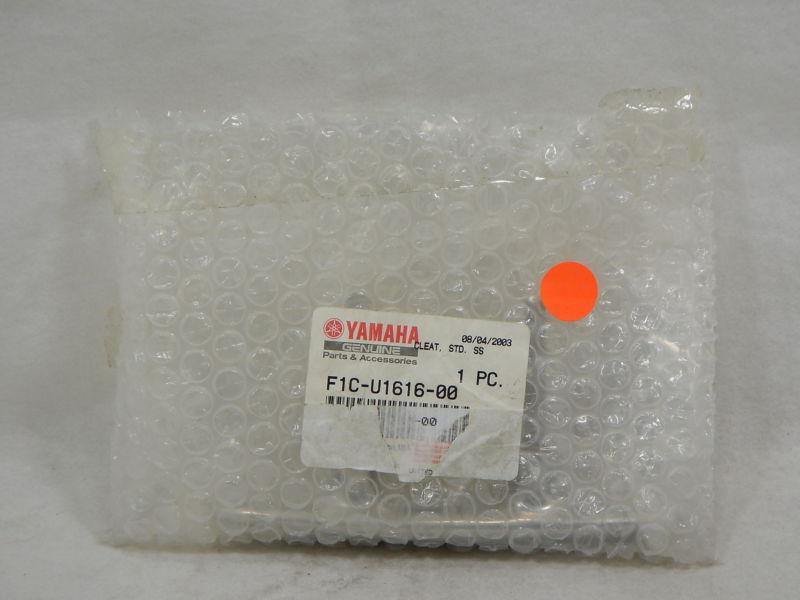 Yamaha f1c-u1616-00 cleat *new
