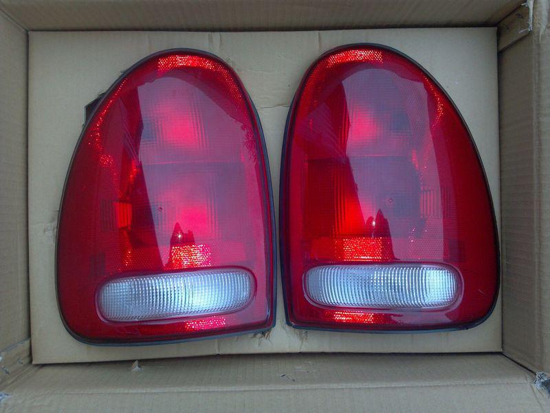 2001 dodge durango tail lights fits other years excellent condition oem quality!