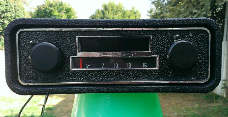 68-72 vw volkswagen motorola sapphire playtape i, am/cassette radio, super rare!