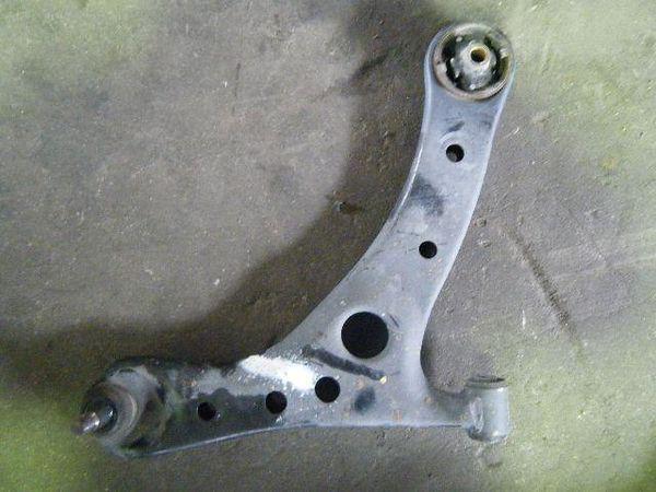 Toyota noah 2003 front right lower arm [6851720]