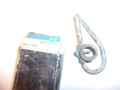 1953 chevy valve rocker arm shaft oil connector nos in gm box 3701304   -  ch628