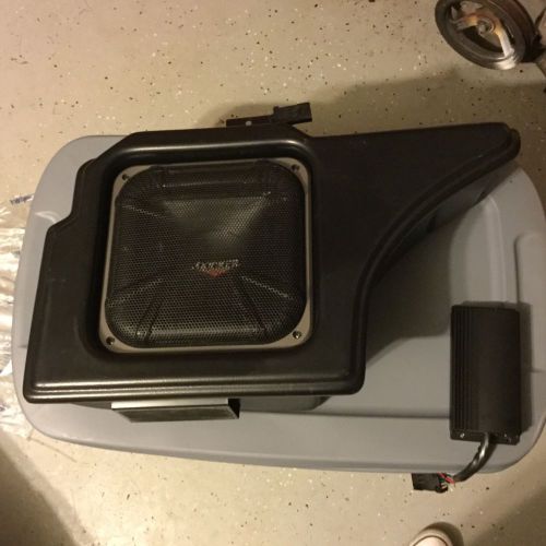 Srt8 charger factory subwoofer with amplifier
