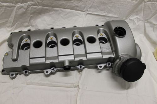 Porsche oem 03-06 cayenne-engine valve cover 94810513207
