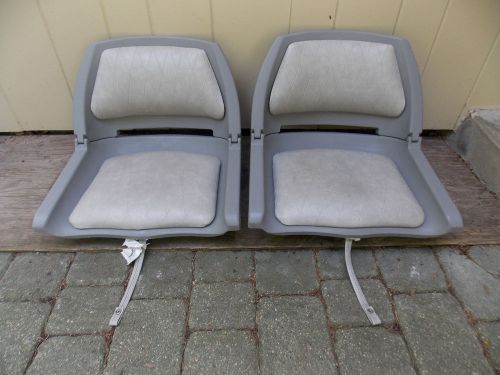 (2) folding plastic boat seats (gray) padded w/1 swivel mount