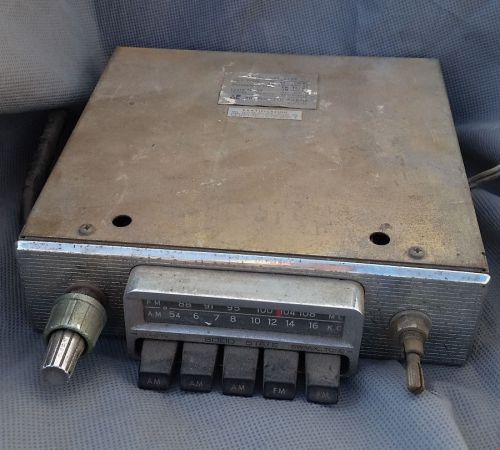 Vintage solid state car radio