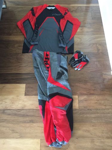 Thor phase set blk/red moto jersey l/pants 34/ glove l like new