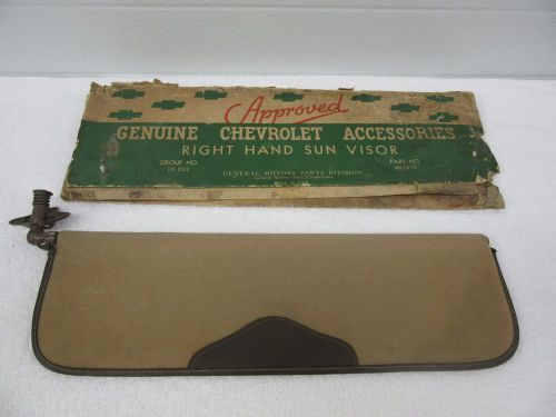 Nos 1942, 1946, 1947, 1948 chevrolet rh sun visor with support gm 985875 dp