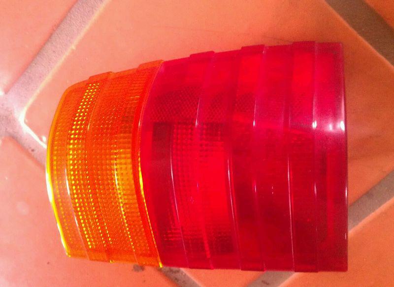 Mercedes 123 station wagon right tail light 300td 300 td te 230 1977 to 1985 