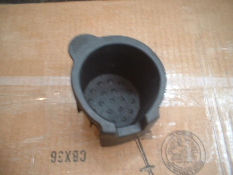 02 03 04 05 06 07 ford focus driver left hand side cup holder  insert
