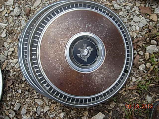 73-78 80-82 mercury wheel cover hub cap h# 714 