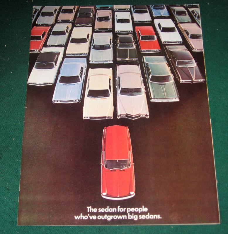 1972 volkswagen vw squareback sedan dealer sales brochure; 18 pgs