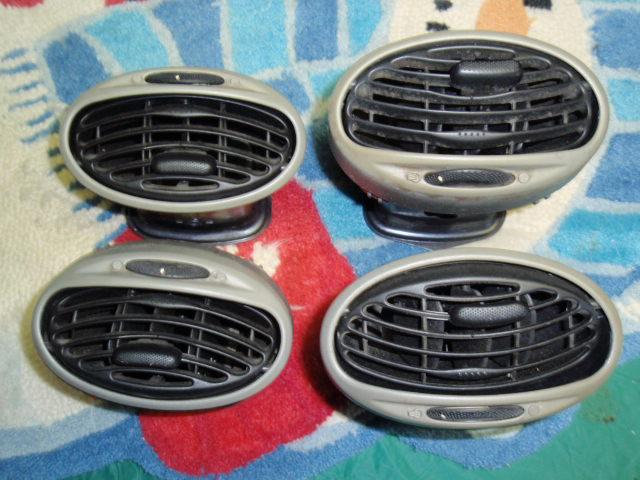 Air condition vents (4) from 2003 ford focus