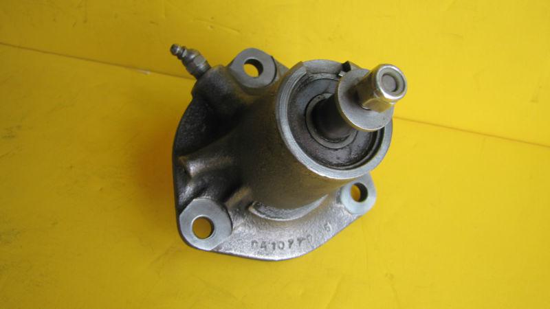 1953-1967 triumph water pump for tr2-tr3-tr4 - very good condition