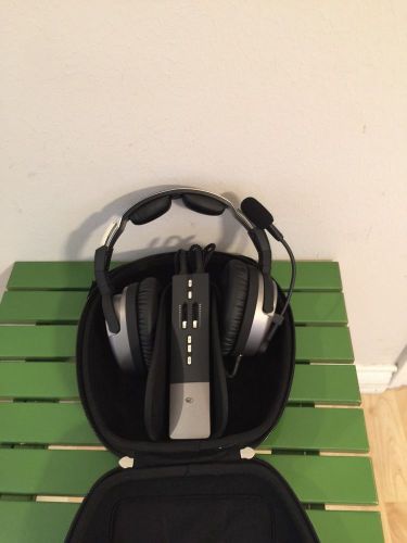 Lightspeed pfx zulu aviation headset in excellent condition new muff &amp; earseals