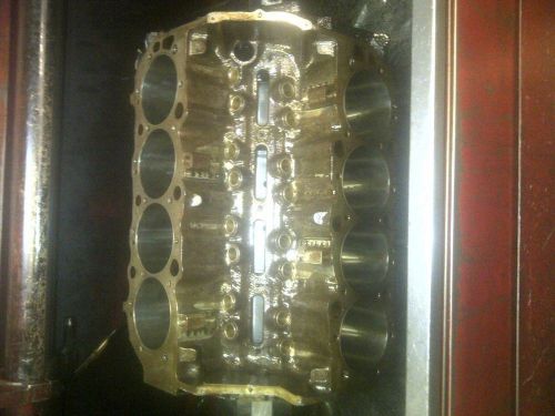 Bow tie big block chevy 4.560 bore -.150 deck height