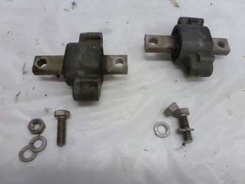 1972 evinrude 50273c 50hp lower housing mounts (2) 384071 motor outboard johnson