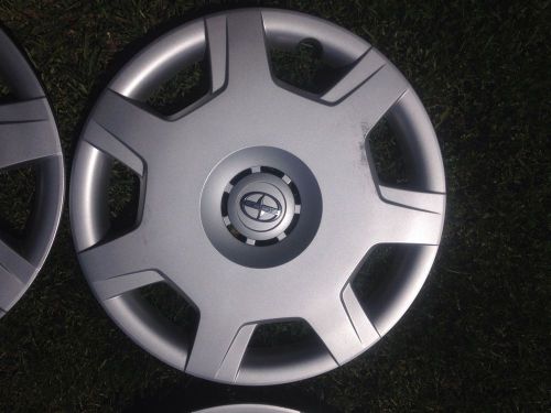 2012 scion xb hubcap