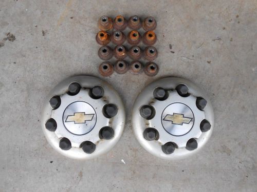 Chevy hub cap and tire nuts