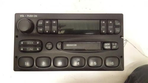 Audio equipment am-fm-cassette id f87f-19b132-ba fits 99-01 ford e150 van 317131