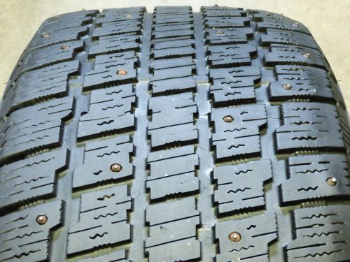One used cooper weather-master s/t 2 studded, 215/50/17, tire n 78780 uf