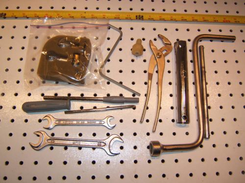 Bmw 1980s 528e heyco  trunk lid  tool kit set of 11, 1 set of bmw/hyco 11  tools