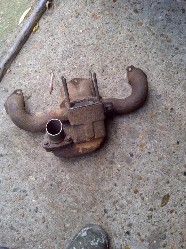 Early series land rover exhaust manifold swanneck  super rare
