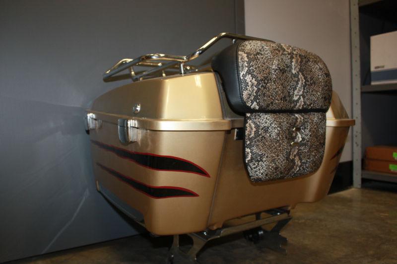 Gold detachable harley-davidson tour pak with back rest & luggage rack