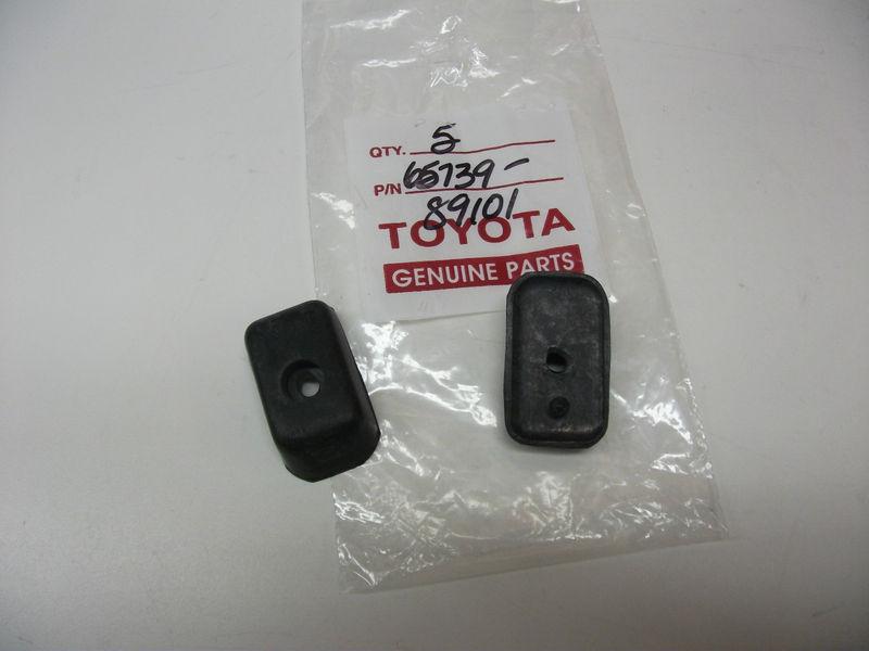 Toyota pickup truck tailgate bumper oem 65739-89101