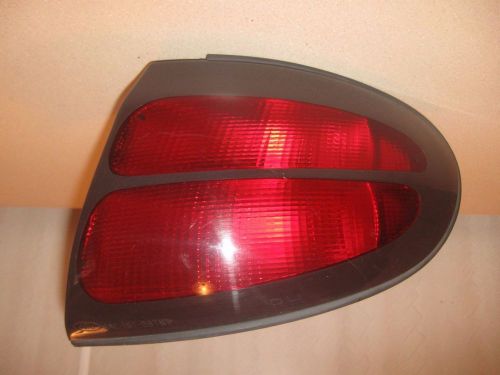 1998 ford taurus wagon rear right hand tail light lens