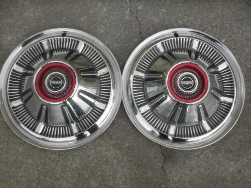 Ford hubcaps (2)
