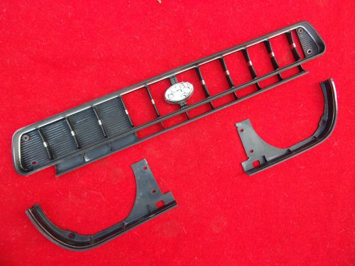 69 ff1 grille headlight trim moulding oem subaru ff1 used parts for sale 1969 ?