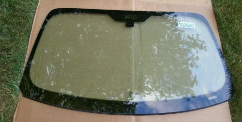 2016 ford mustang windshield glass