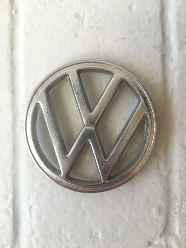 Vintage vw metal emblem with 3 prongs, great condition