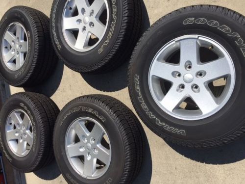 2016 jeep wrangler unlimited sport stock tires and wheels