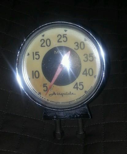 1940s-1950s vintage airguide speedometer. hot rod rat rod boat speedometer